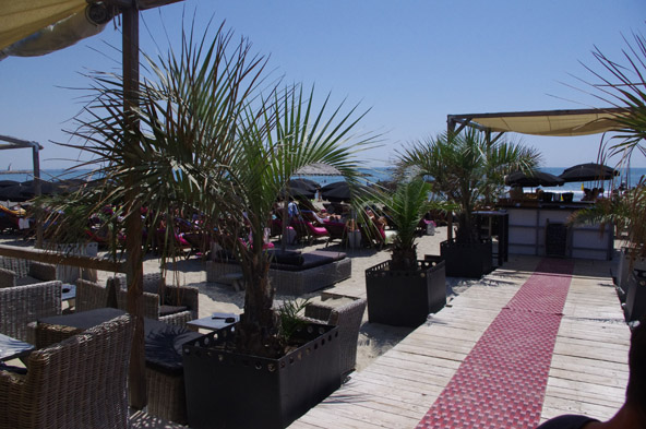 beach restaurant